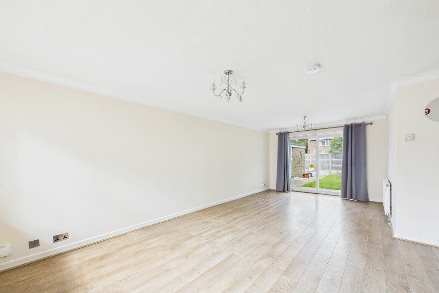 House Brandon Close in Surrey Heath