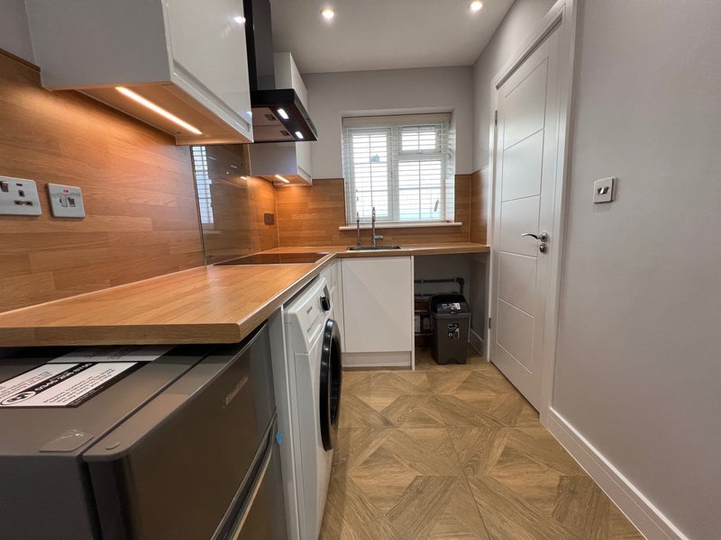 Flat Westgate Crescent in Slough