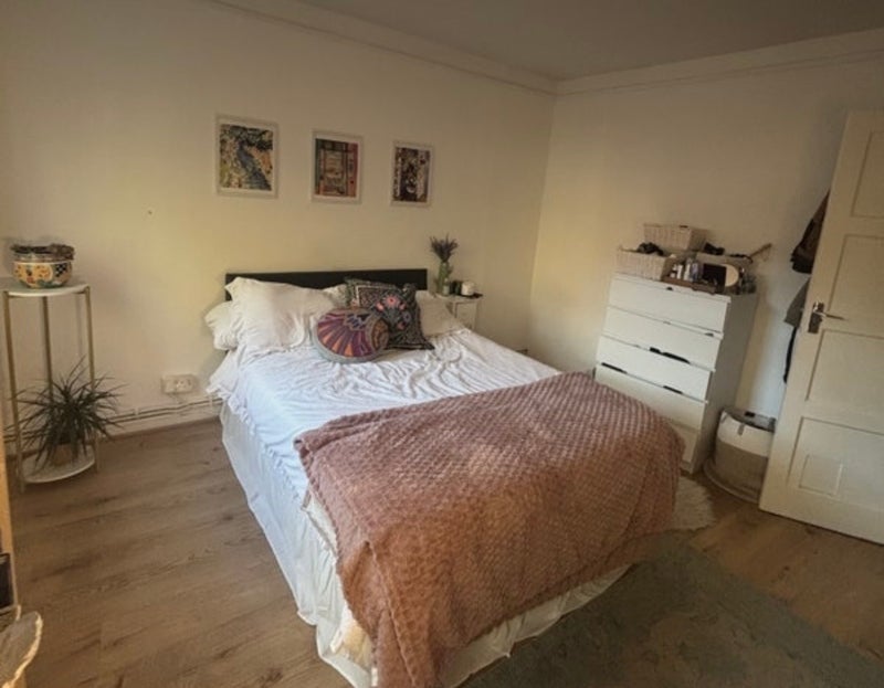Room New End Square in Greater London
