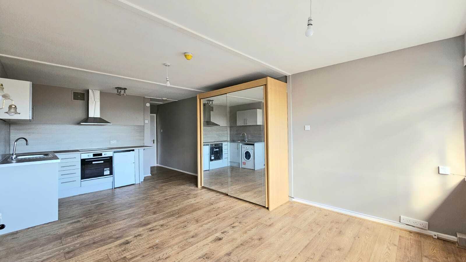Flat Totnes Road in Paignton