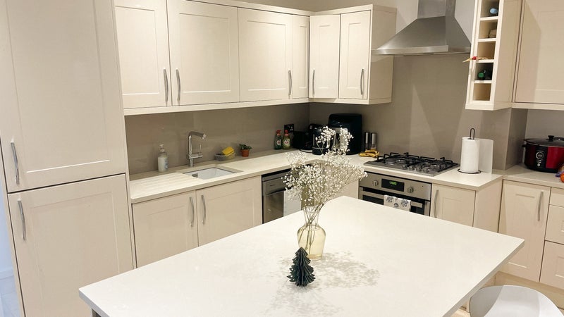 Room Buckleigh Road in Greater London