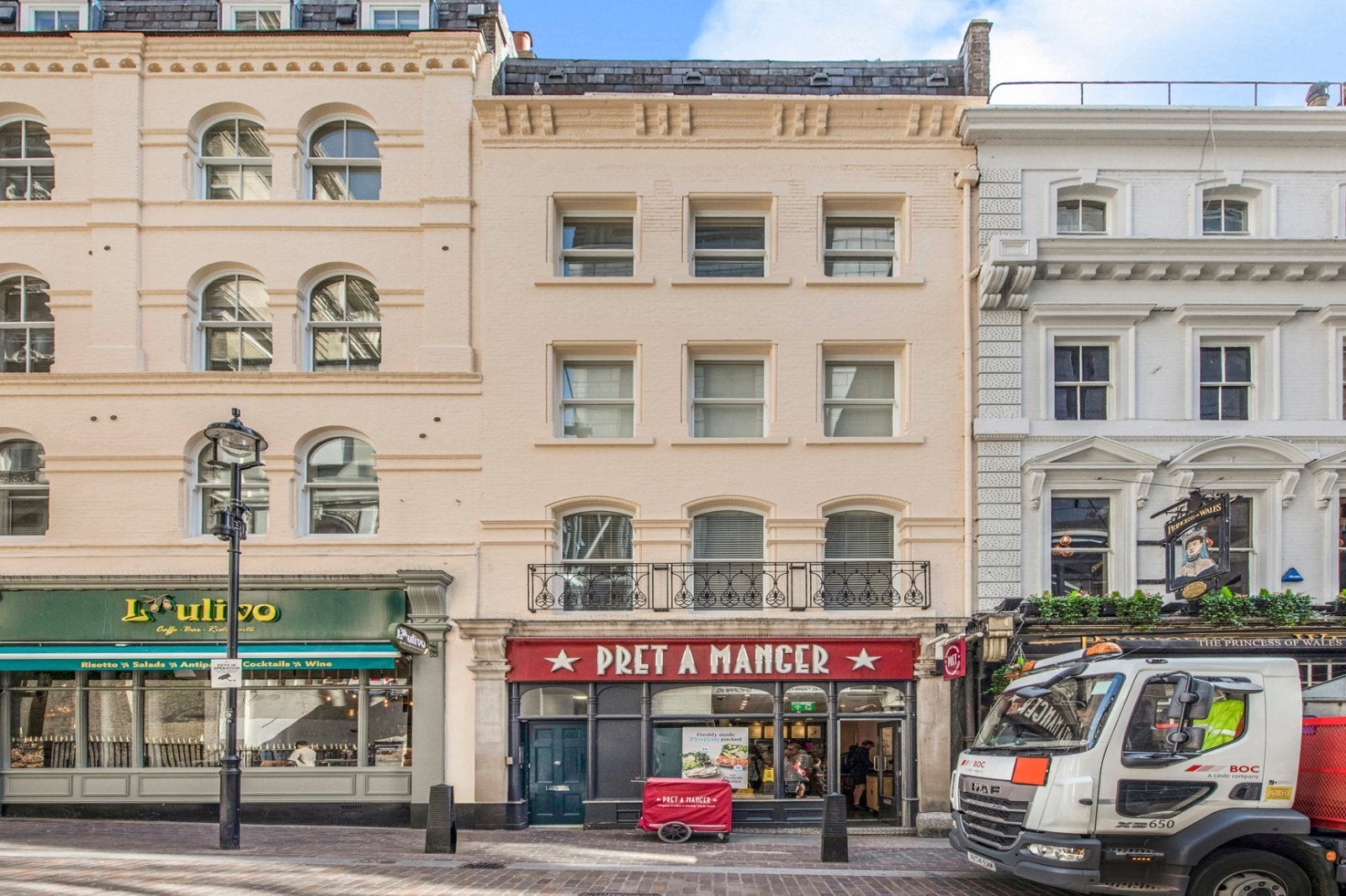 Flat Villiers Street in City of Westminster