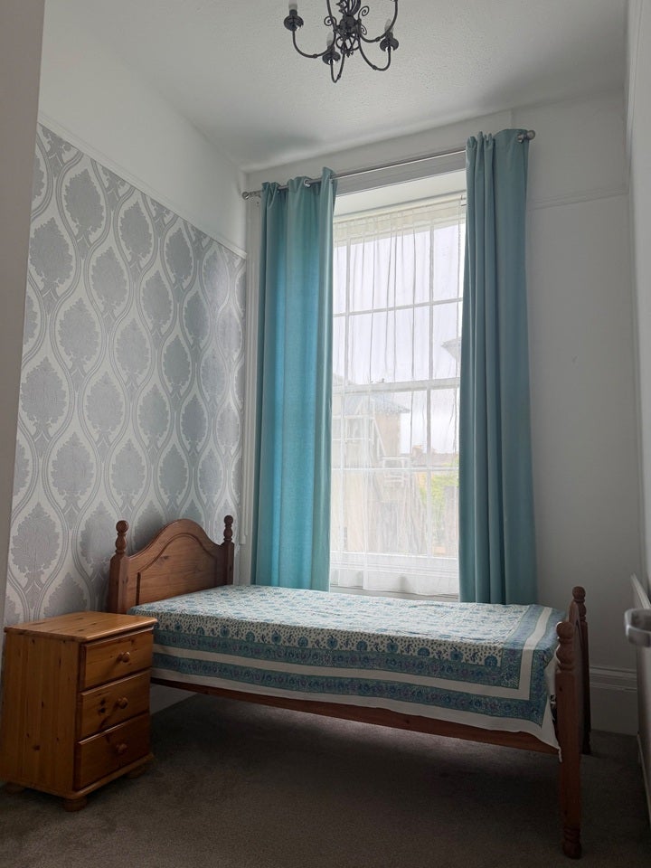 Flat Ashgrove Road in Bristol