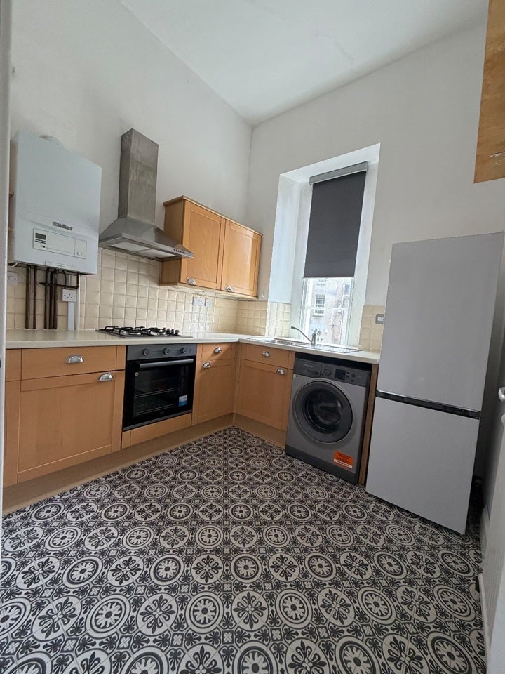 Flat Ashgrove Road in Bristol