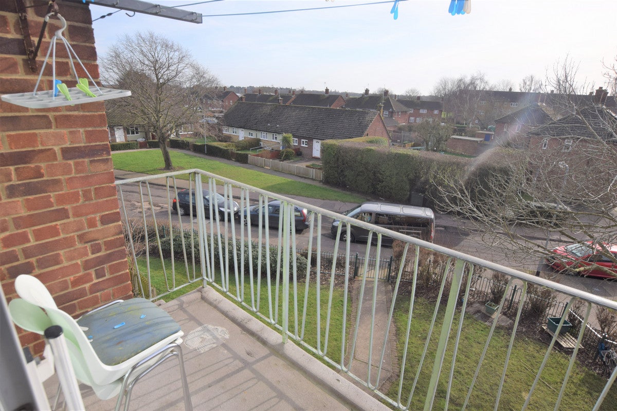 Flat Hawthorn Avenue in Colchester