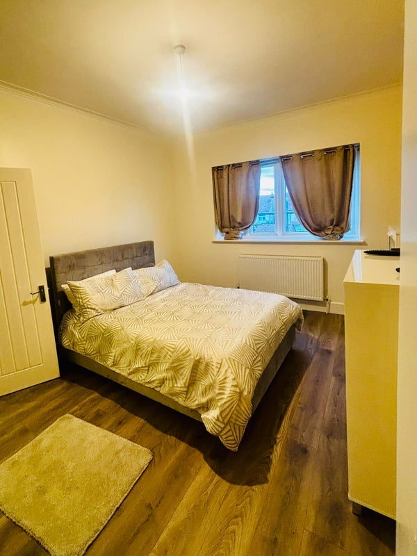 Room Headcorn Road in Greater London