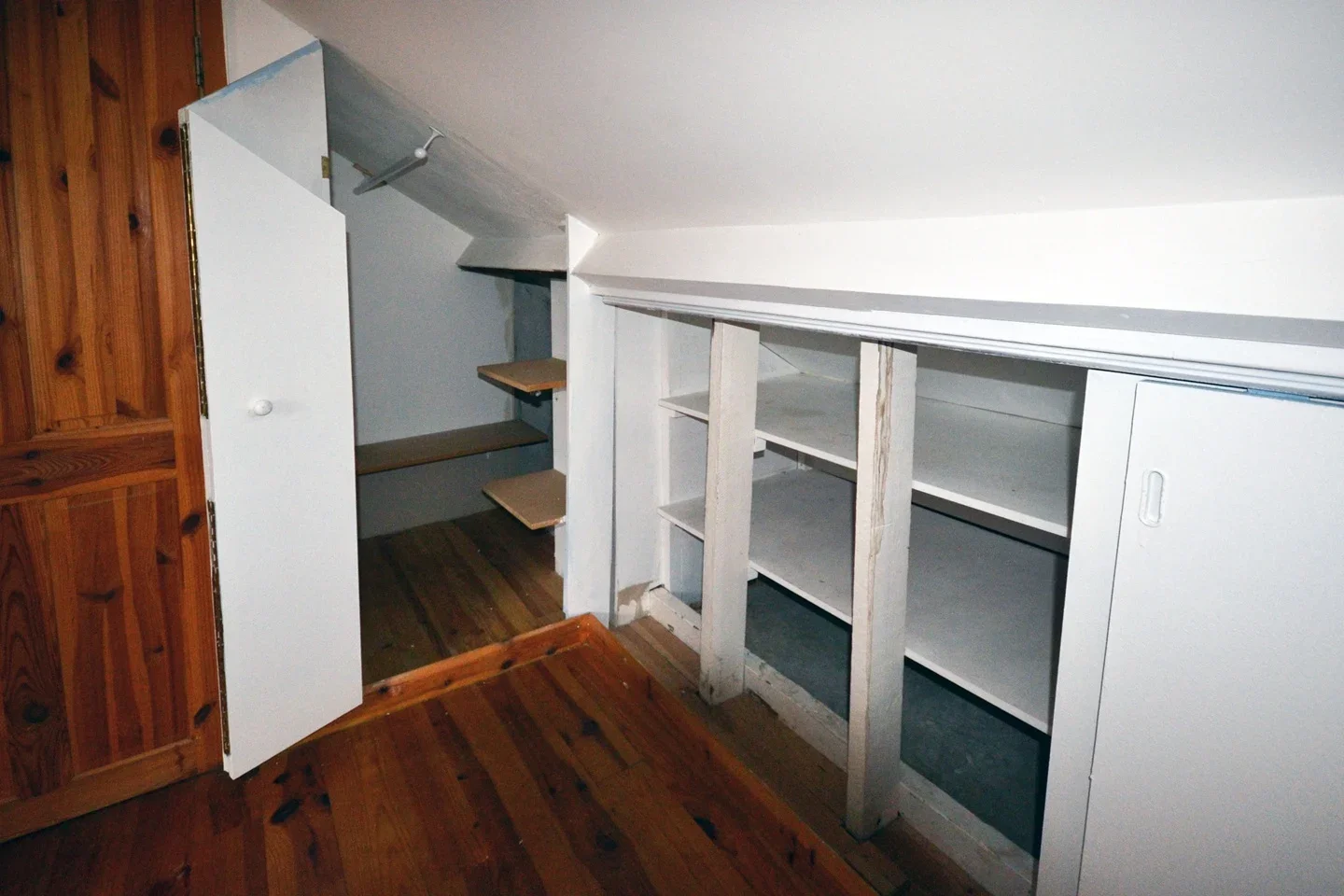 Room Dee Street in Greater London