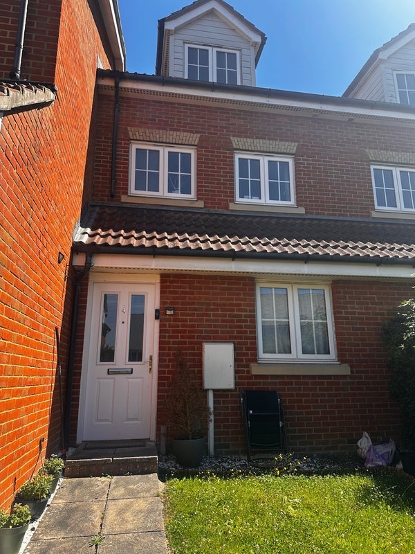 Room Passmore Way in Maidstone
