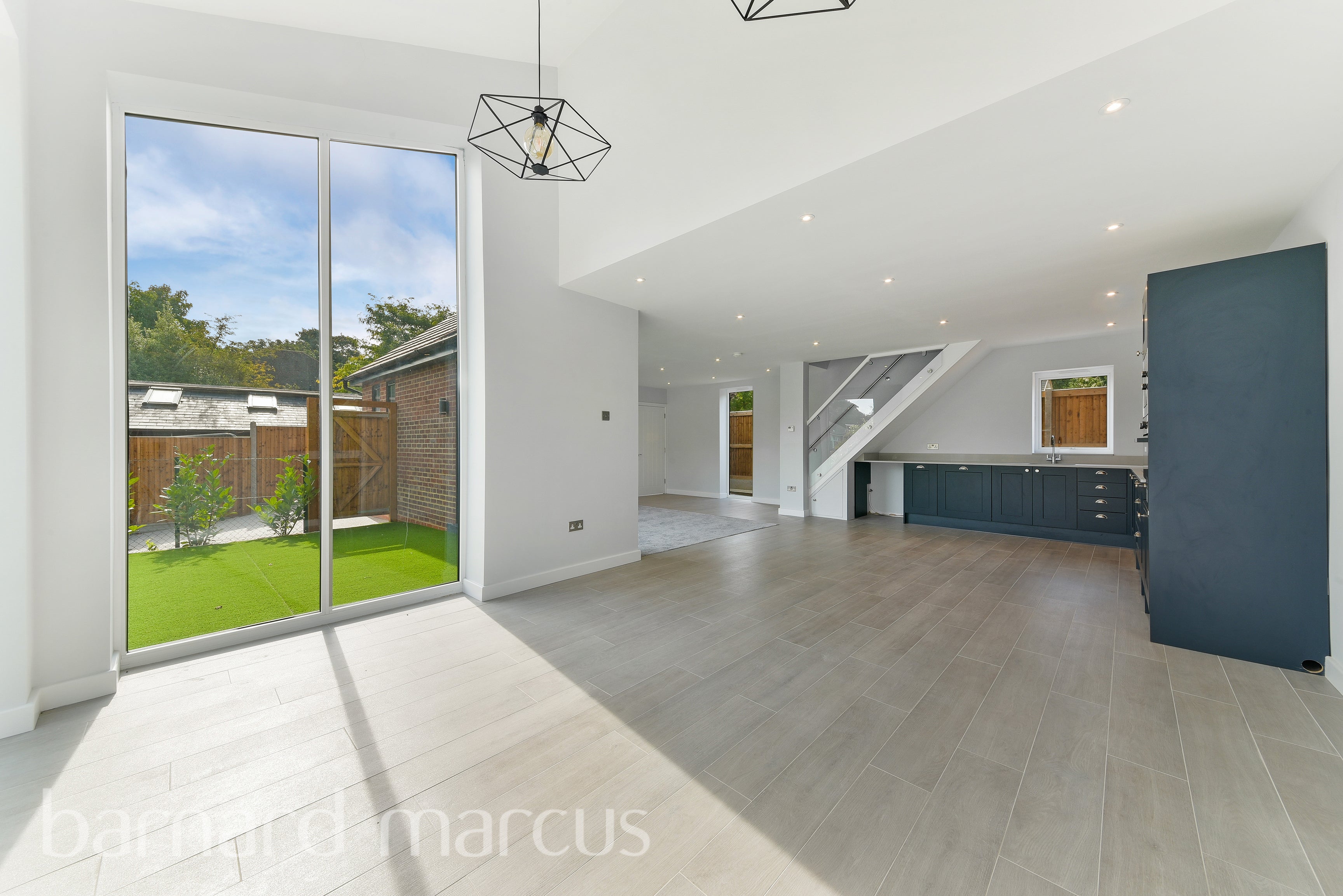 House Holmwood Close in Epsom and Ewell