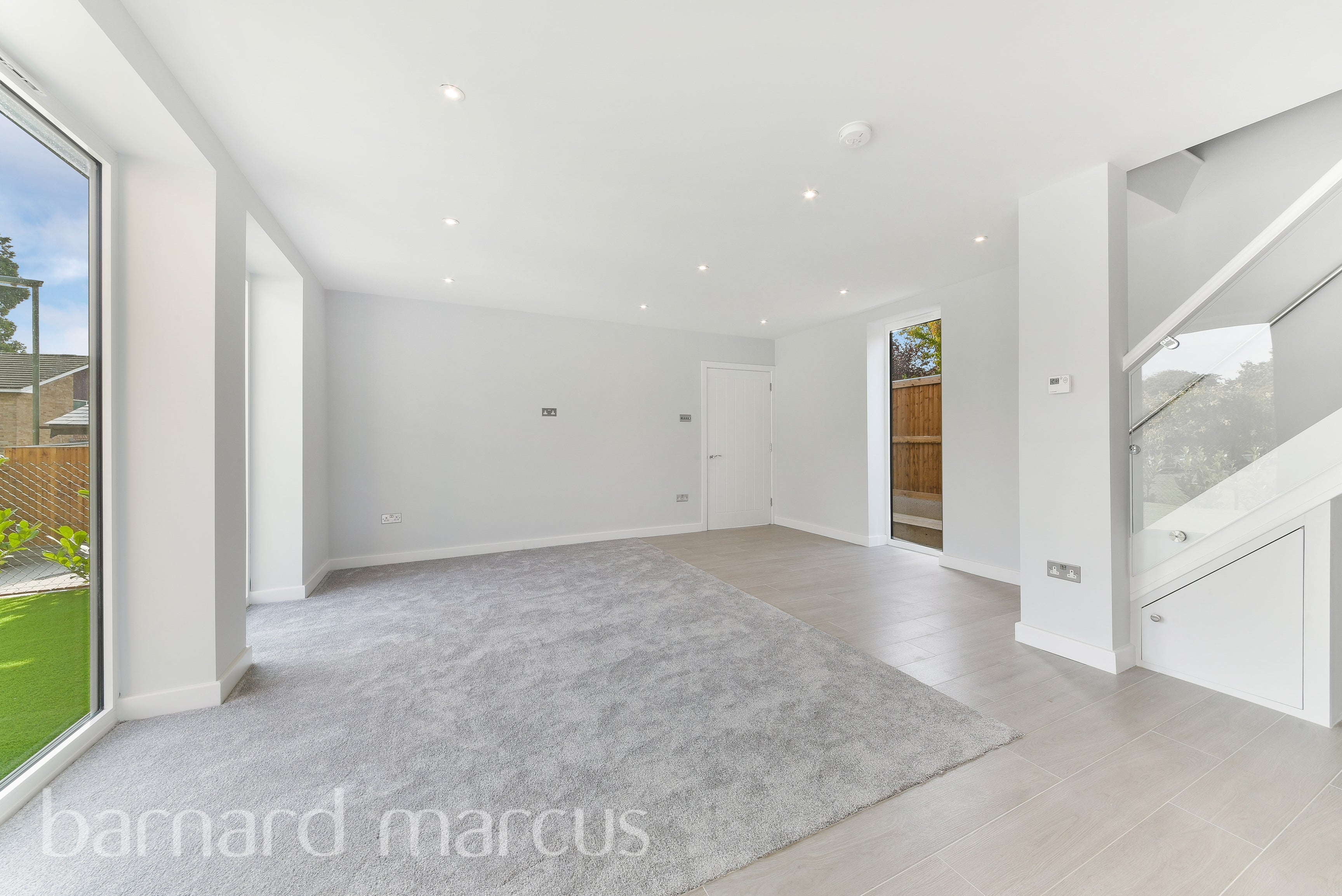 House Holmwood Close in Epsom and Ewell