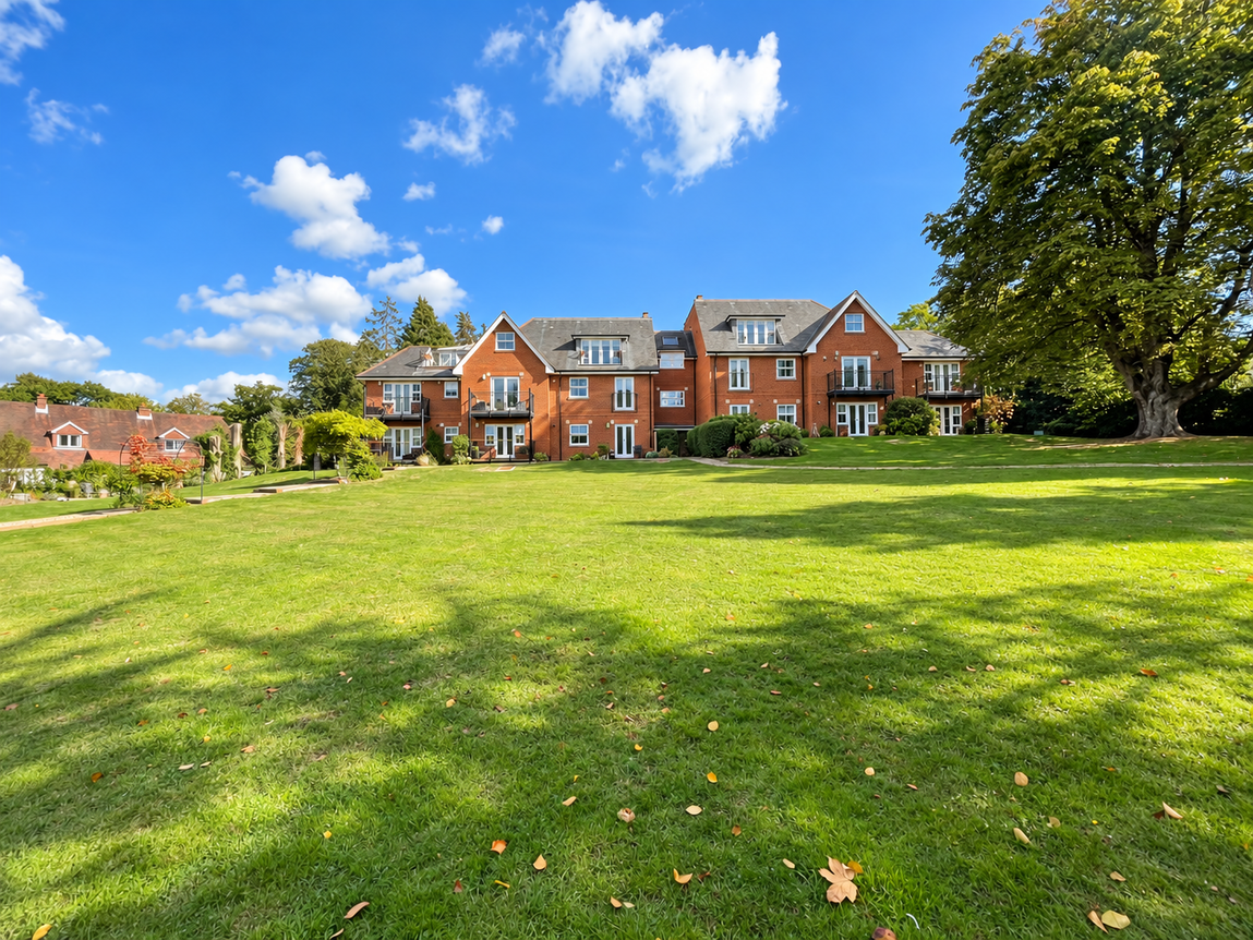 Flat Crableck Lane in Fareham