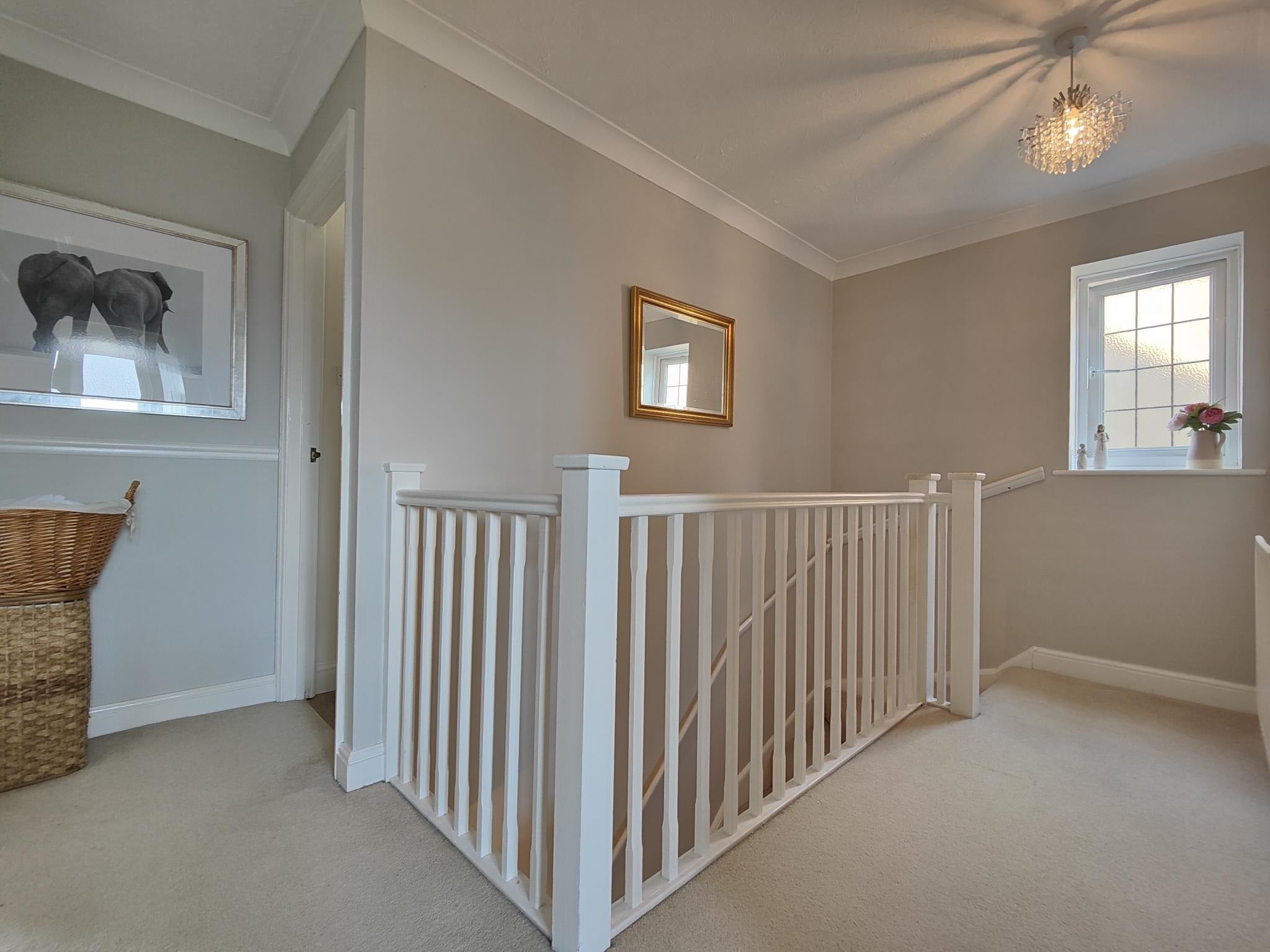 House Hawthorne Close in Wealden