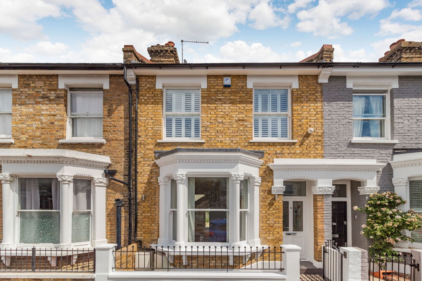 House Ray Lamb Way in Greater London