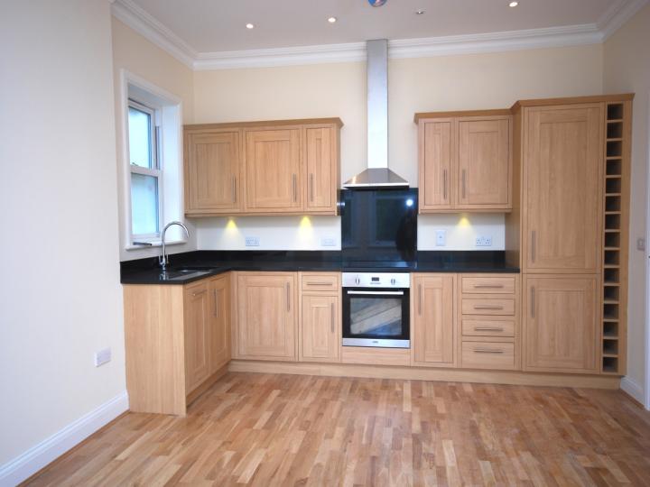 Flat Oakwood Avenue in Greater London