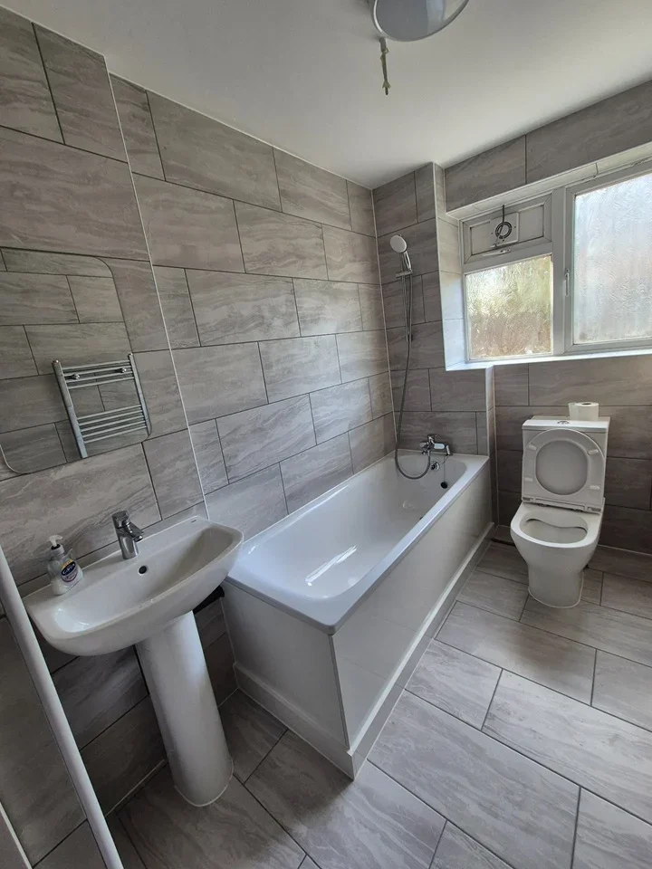 Flat Thomas A'Beckett Close in Greater London