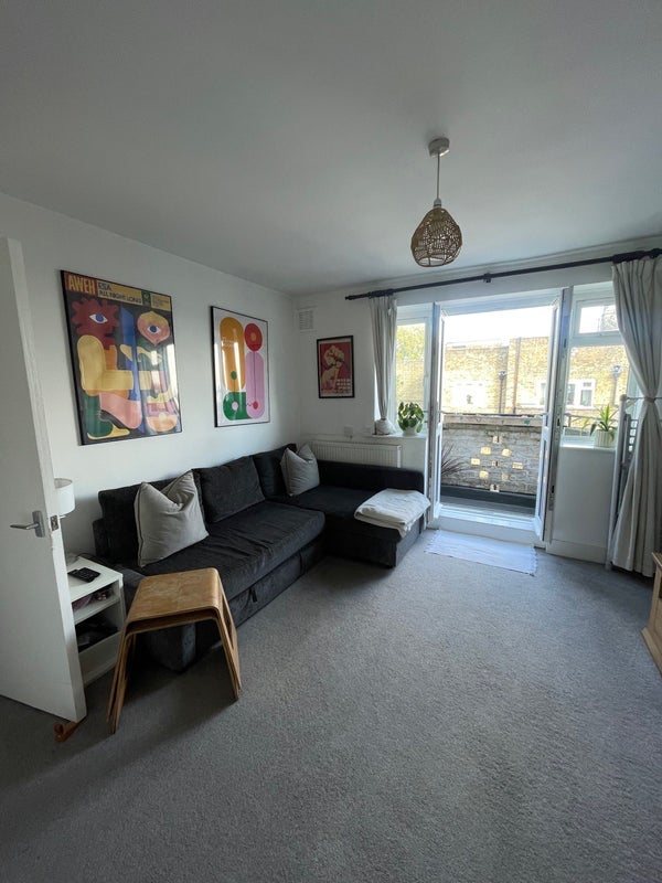 Room Saint Mary's Path in Greater London