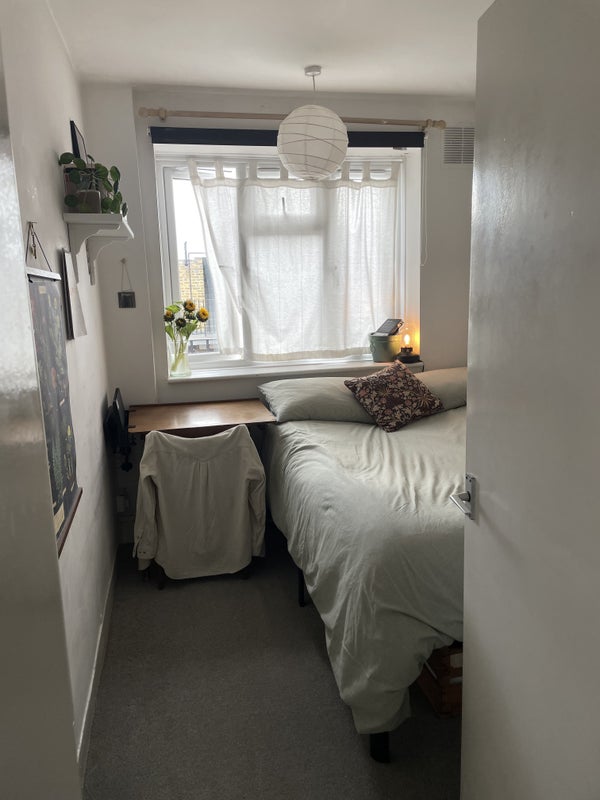 Room Saint Mary's Path in Greater London