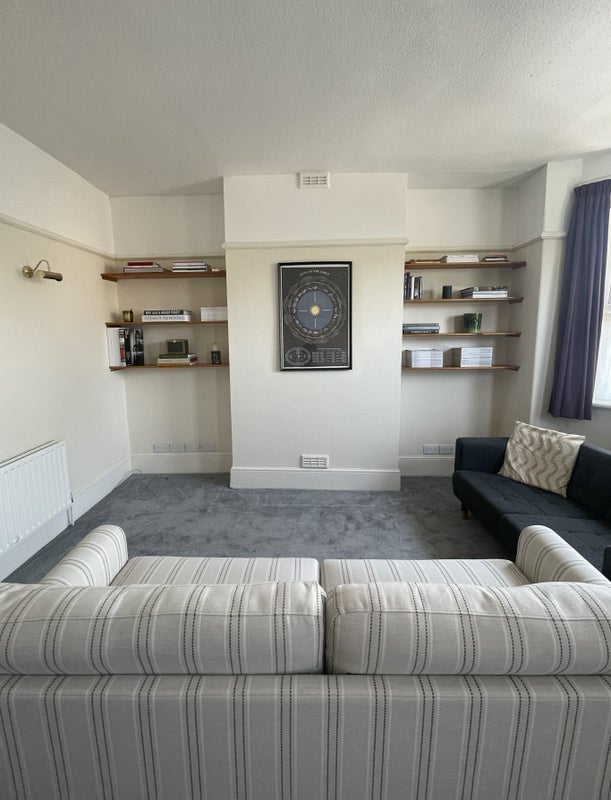 Room Vernham Road in Greater London