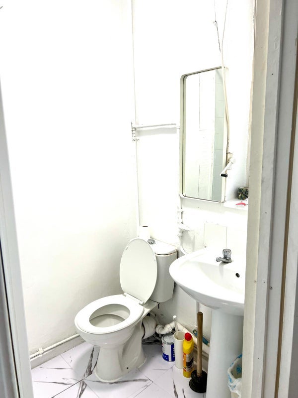 Room Tyers Street in Greater London