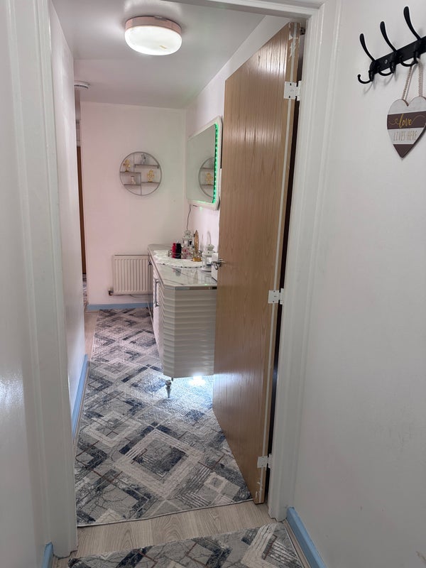 Flat Clos Dewi Sant in Cardiff