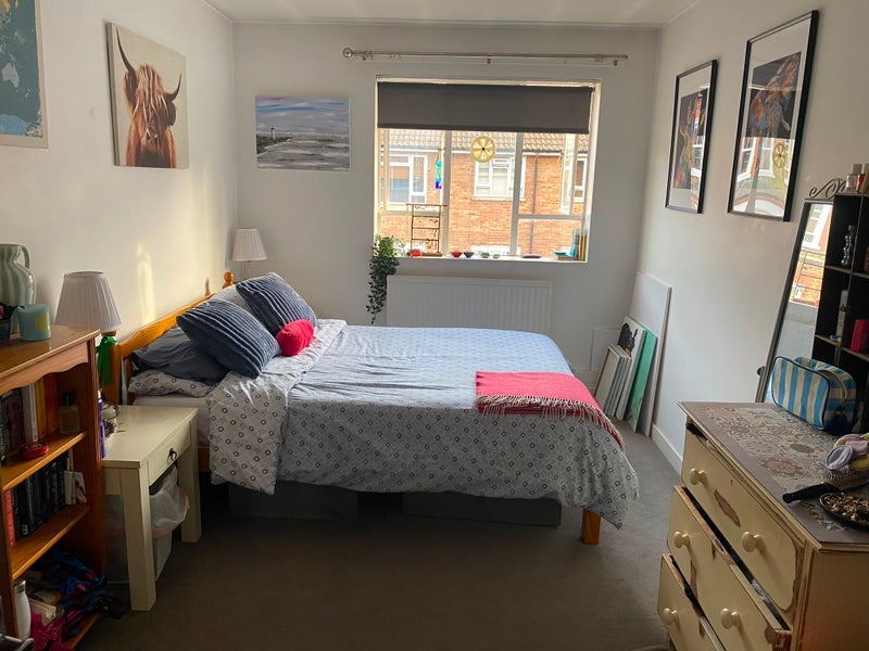 Flat Rita Road in Greater London