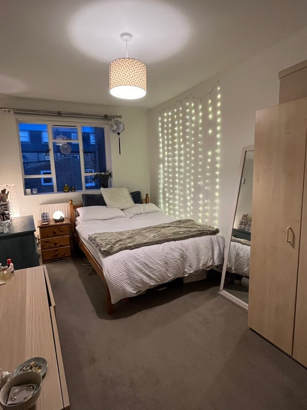 Flat Rita Road in Greater London