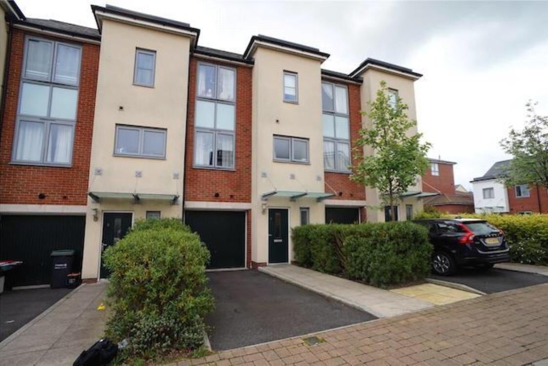 House Wellesley Corner in Gravesham