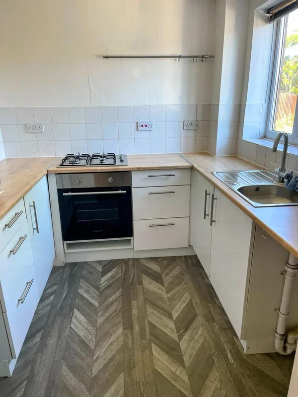 Flat Oaktree Crescent in Patchway