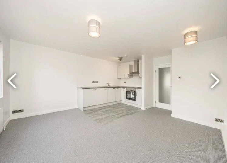 Flat Veronica Gardens in Greater London