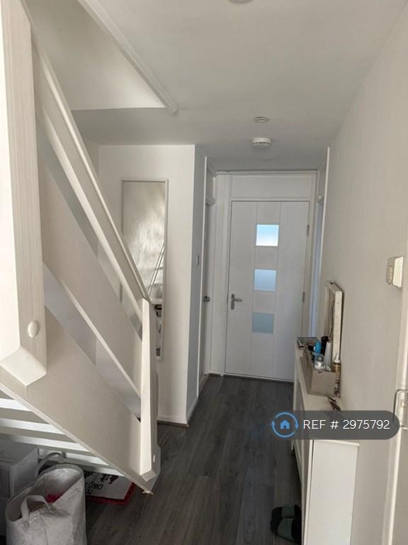 House Buddings Circle in Greater London
