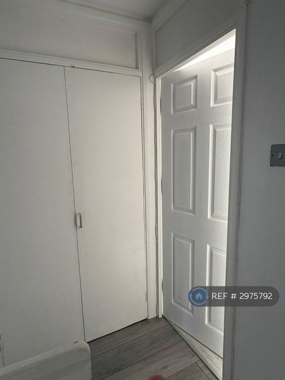 House Buddings Circle in Greater London