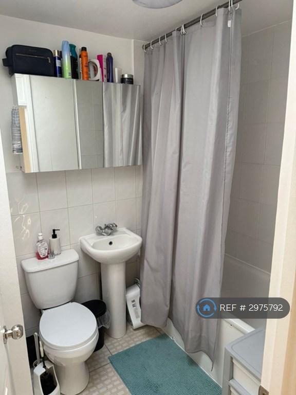 House Buddings Circle in Greater London