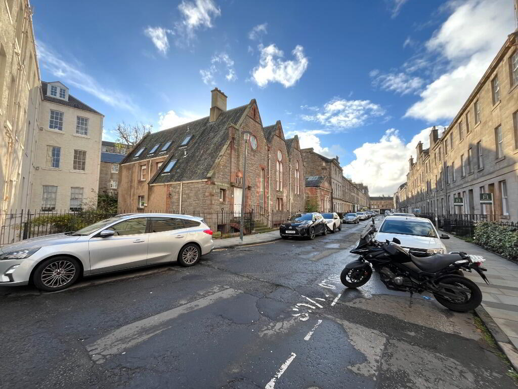 Flat New Mart Road in City of Edinburgh