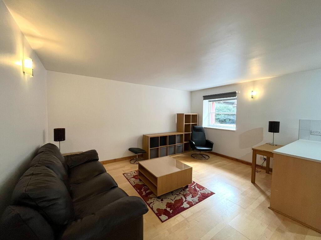 Flat New Mart Road in City of Edinburgh