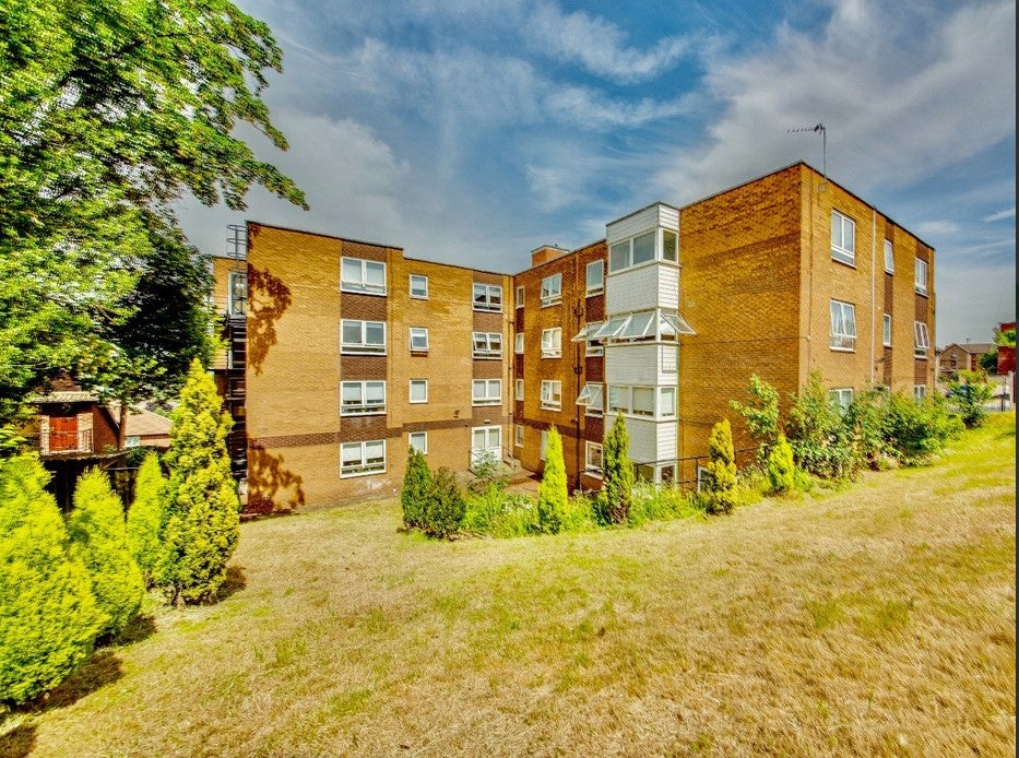 Flat Cottenham Road in Rawmarsh