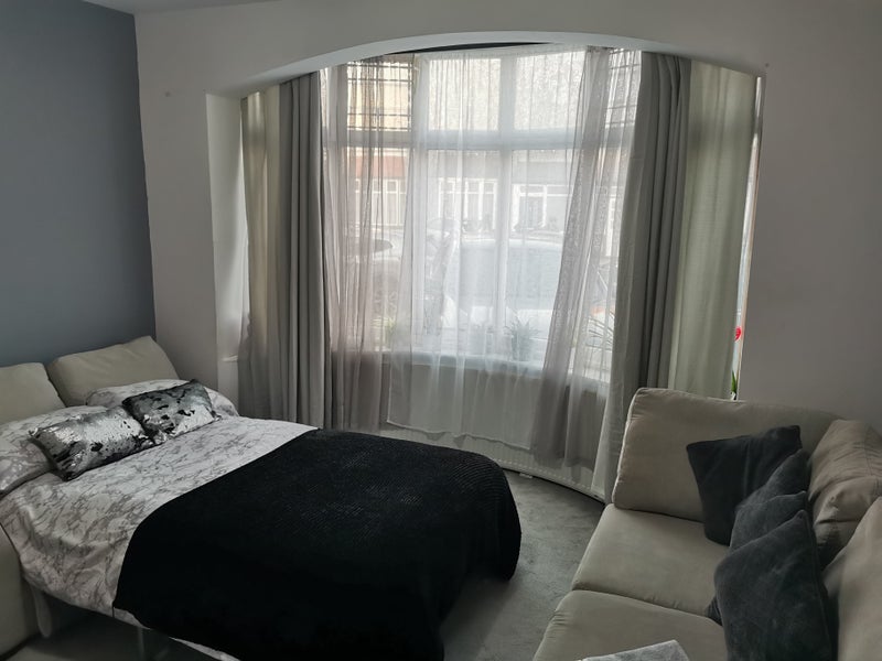 Room Thurlestone Avenue in Greater London