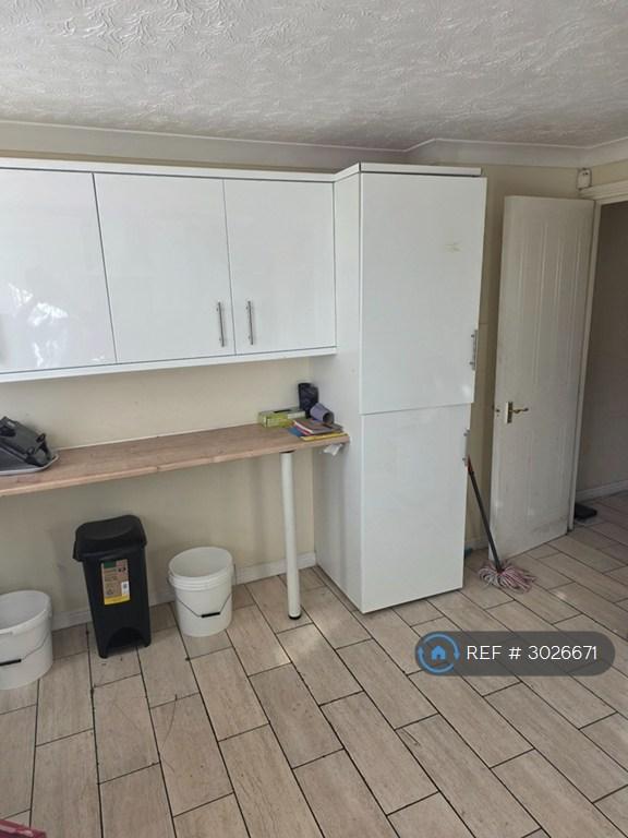 Room Redbourne Drive in Greater London