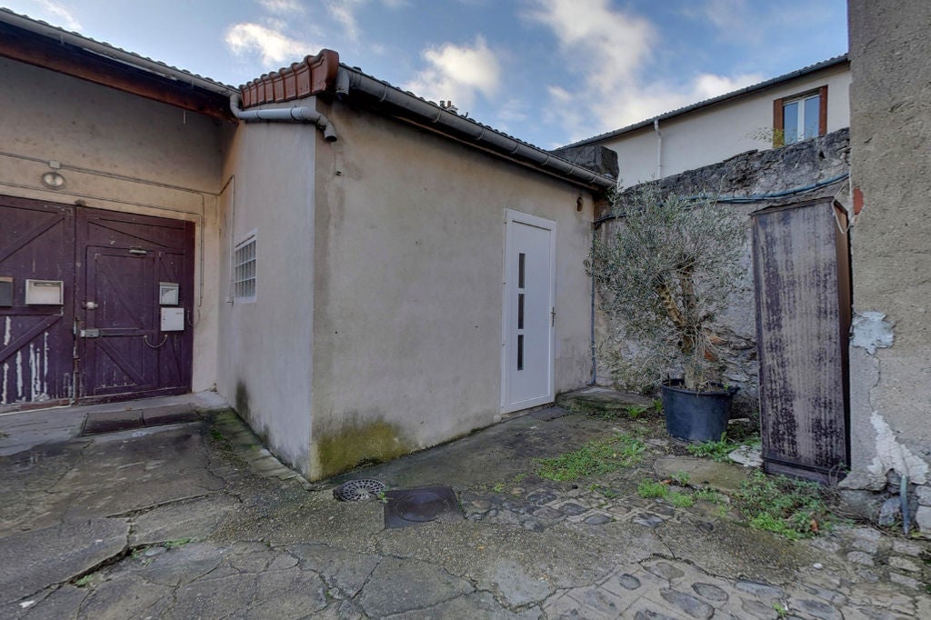 House Rue Hoche in Montreuil