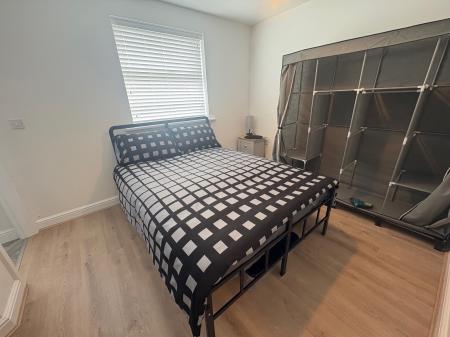 Room Carlisle Close in Corby