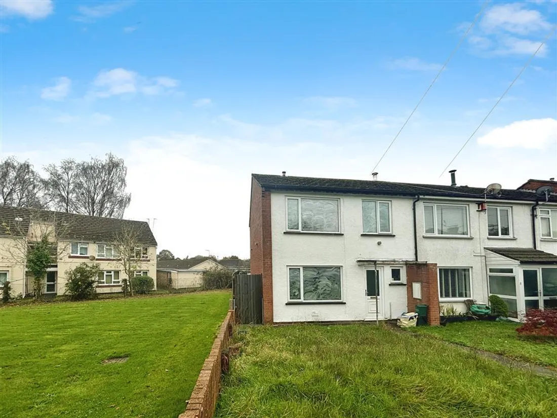 House Sunnycroft Lane in Dinas Powys