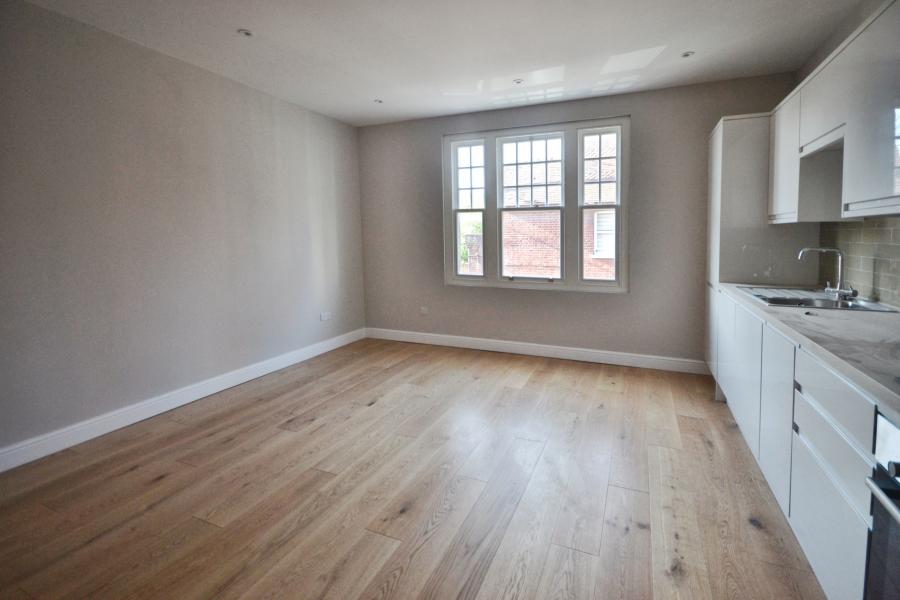 Flat East Park in Crawley