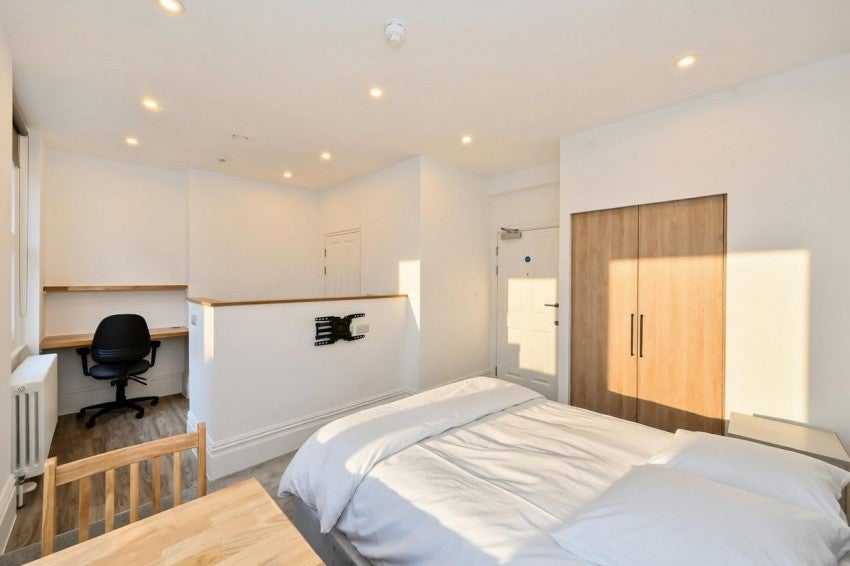 Flat Fulham Road in Greater London