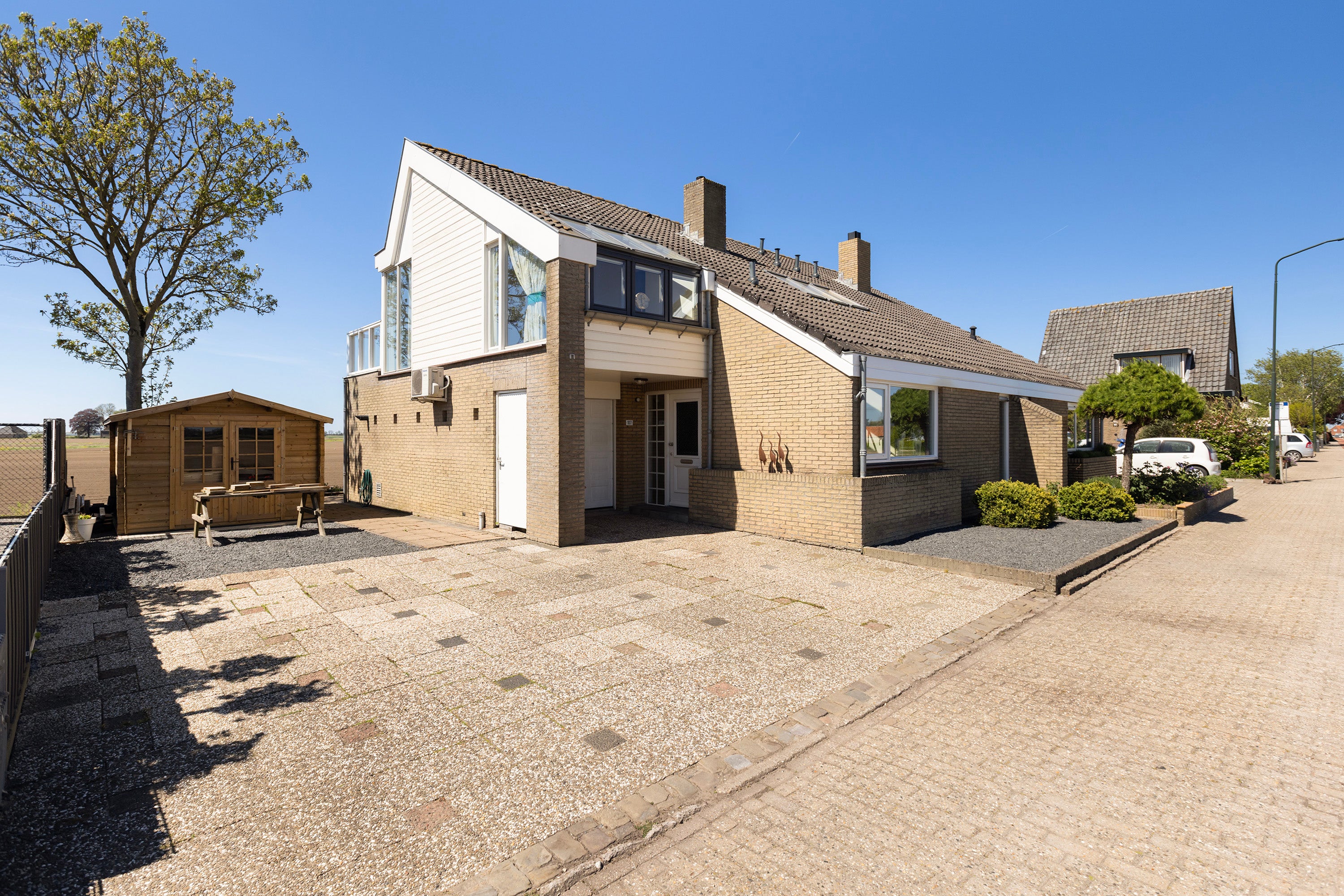Huis Stougjesdijk 107 in Mijnsheerenland