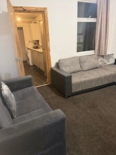 Room Hordern Road in Wolverhampton