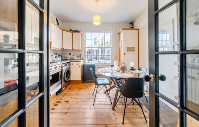 Room Sheepcote Lane in Greater London