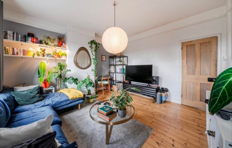 Room Sheepcote Lane in Greater London