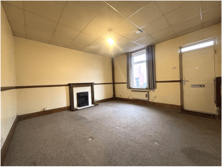 Flat Manchester Road in Rochdale