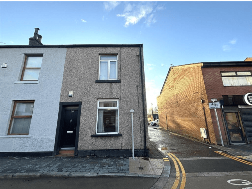 Flat Manchester Road in Rochdale