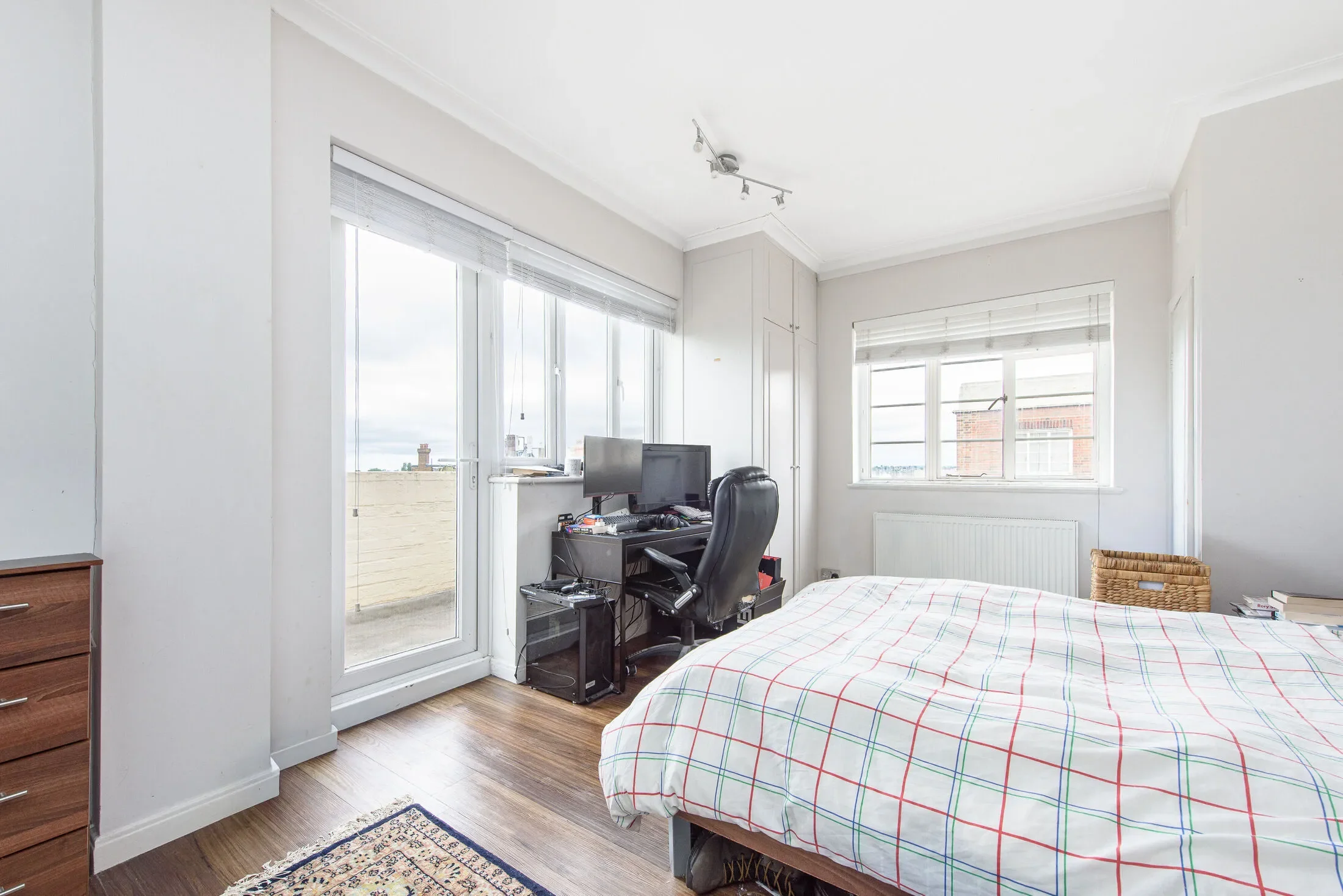 Flat Shoot-up Hill in Greater London