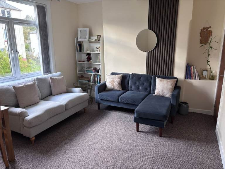 Flat Clearburn Crescent in City of Edinburgh